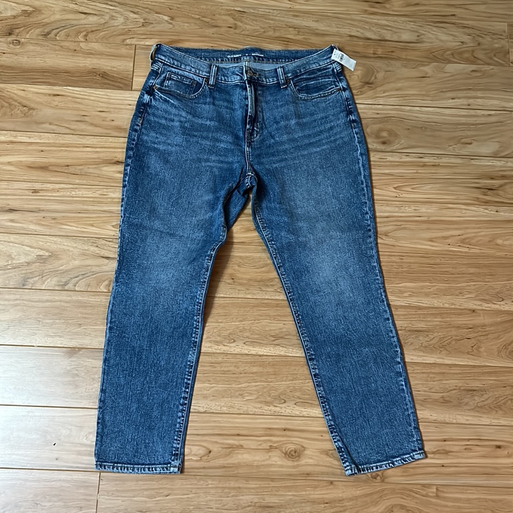 NWT! Old Navy Mid Rise boyfriend jeans